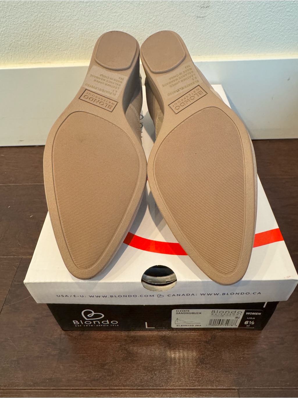 Blondo Women's Taupe Pointed Toe Wedge Pumps — image 2 of 3